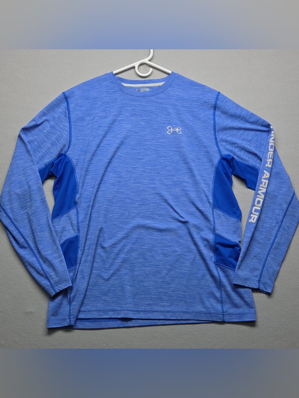 Under Armour HeatGear Fish Shirt Mens 2XL Blue Long Sleeve Fishing Logo Tee